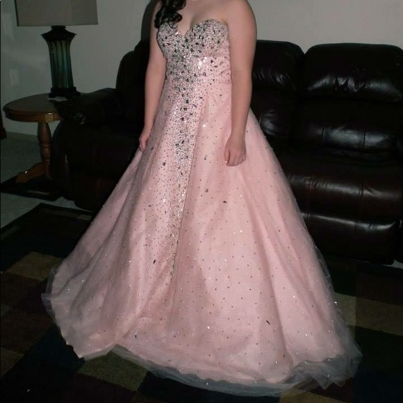 Prom Dress - Picture 2 of 4